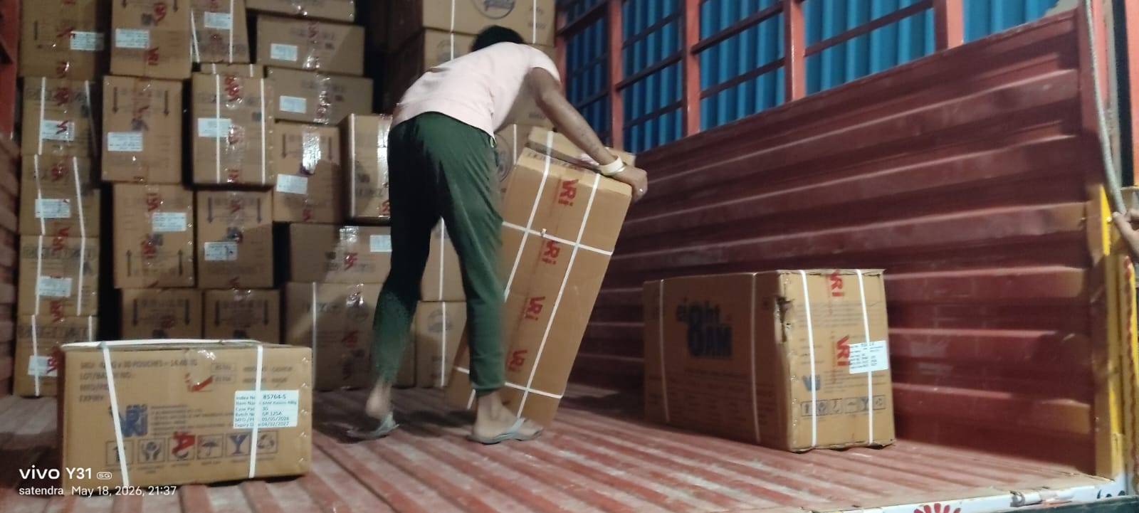 DTC International Packers Goods loading inside vehicle